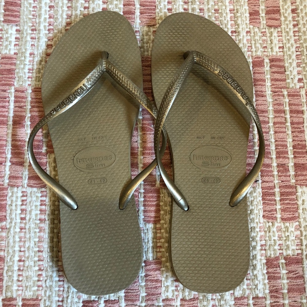 Gold Havaianas Size 10